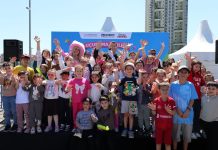 ÇEKMEKÖY’DE GÖKYÜZÜ ÇOCUKLARIN BAYRAMINA SAHNE OLDU