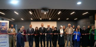 ÜMRANİYE’DE ANLAMLI SERGİ: “AİLE” TEMALI ESERLER SANATSEVERLERLE BULUŞTU