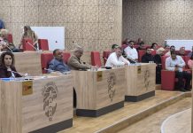 Bağımsız Meclis Üyesi Kemal Özcan’dan Sert Çıkış ‘Adam olmak bir gruba sahip olmak değildir, bir duruşa sahip olmaktır.'”
